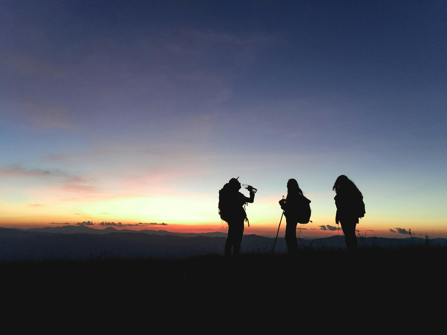 5 astuces pour un trekking réussi en groupe : l’aventure collective